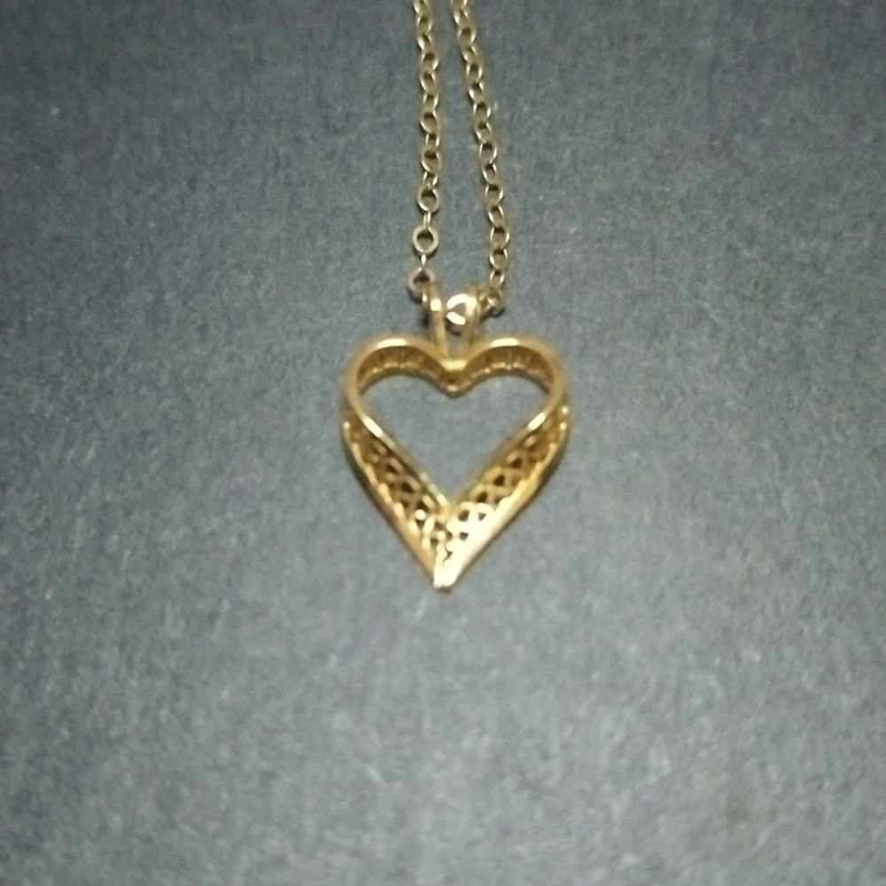 Vintage 10/20 12 KT GF "16 chain w/ small 3D heart charm with filagree embellish